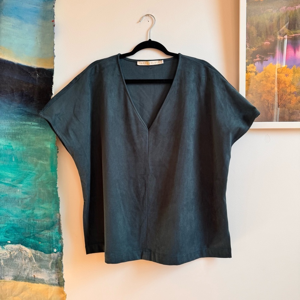 Marie Oliver Olive Green Faux Suede Boxy Top V-neck Medium Split Side